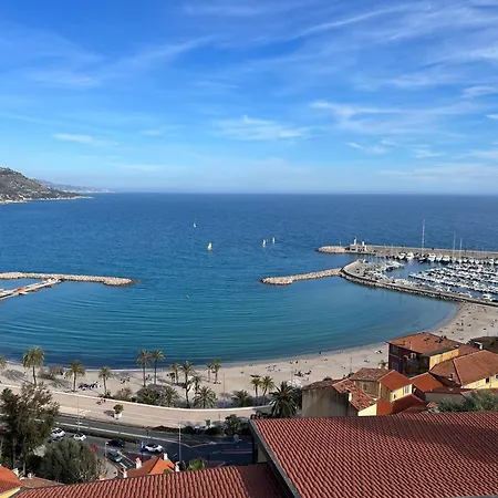 Le Pamela Face A La Mentone