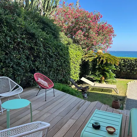 Le Pamela Face A La * Mentone